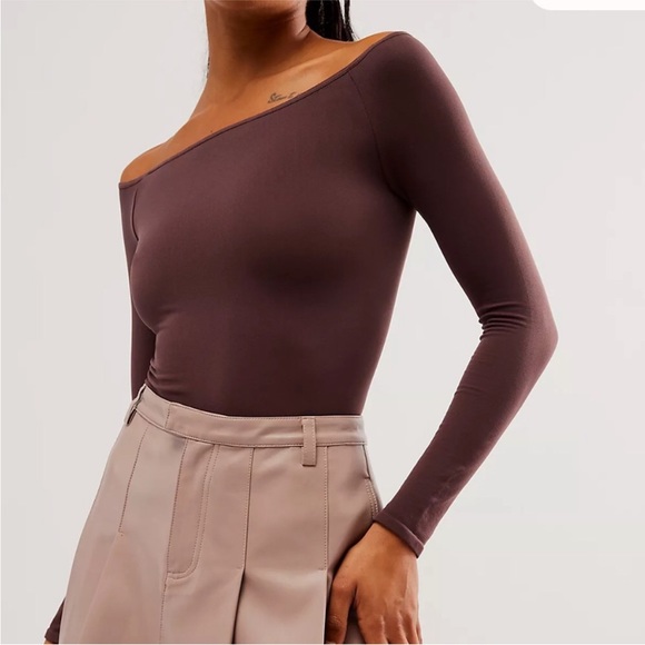 Free People Off The Shoulder Long Sleeve In Chocolate Merlot. NWOT! Sz XS/S, M/L - Picture 4 of 8